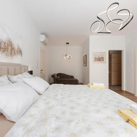 Villa Prenc In - Haus Fuer 6 Personen *